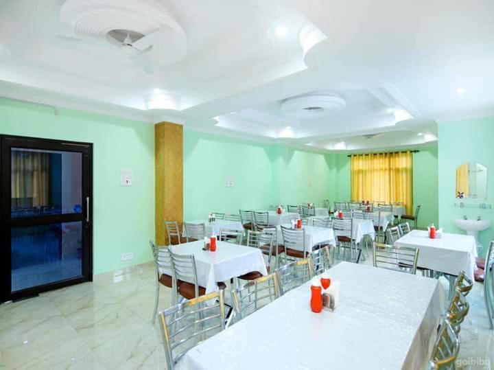 Hotel Alpine View Sarahan Ngoại thất bức ảnh