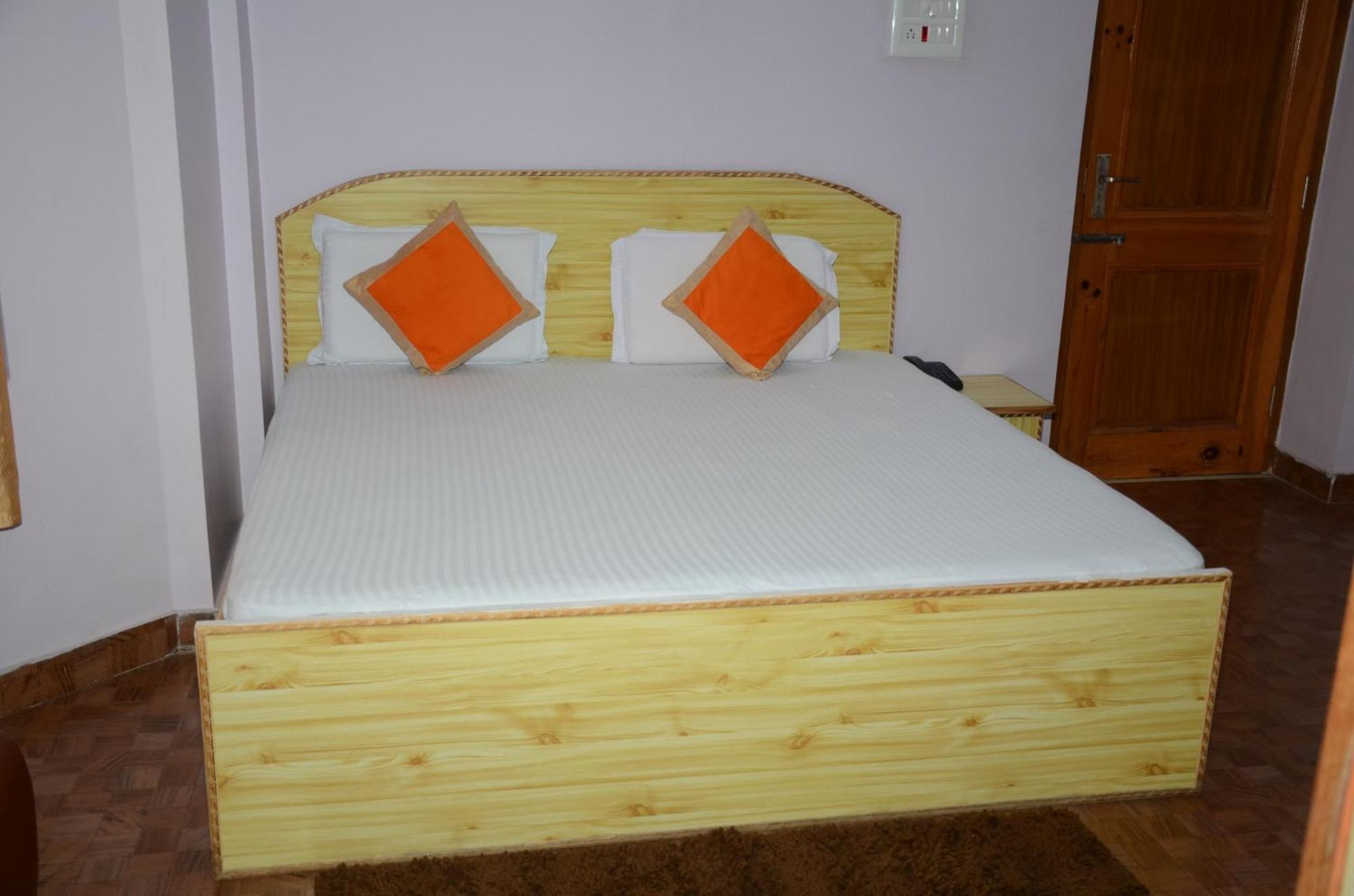 Hotel Alpine View Sarahan Ngoại thất bức ảnh