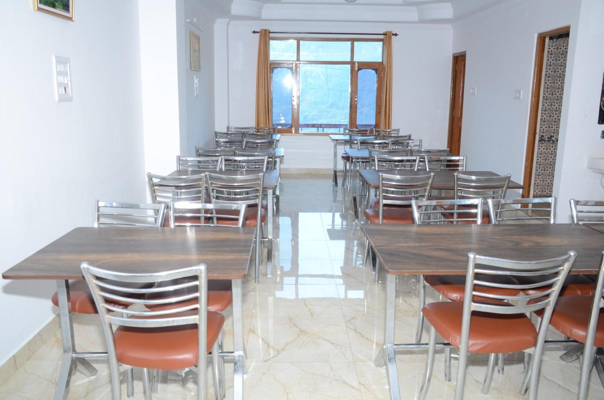 Hotel Alpine View Sarahan Ngoại thất bức ảnh